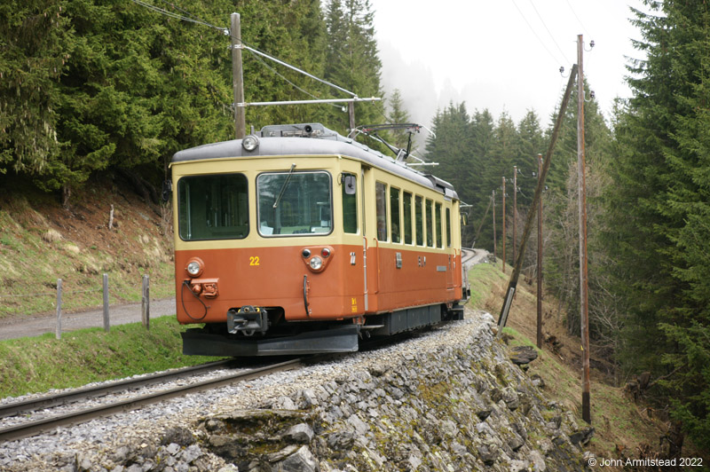 BLM train near Mürren