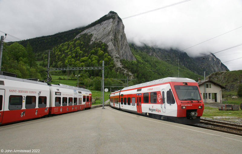 TMR trains at Sembrancher