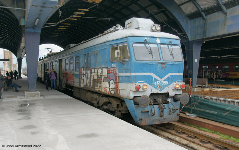 MZ Class 412 at Skopje