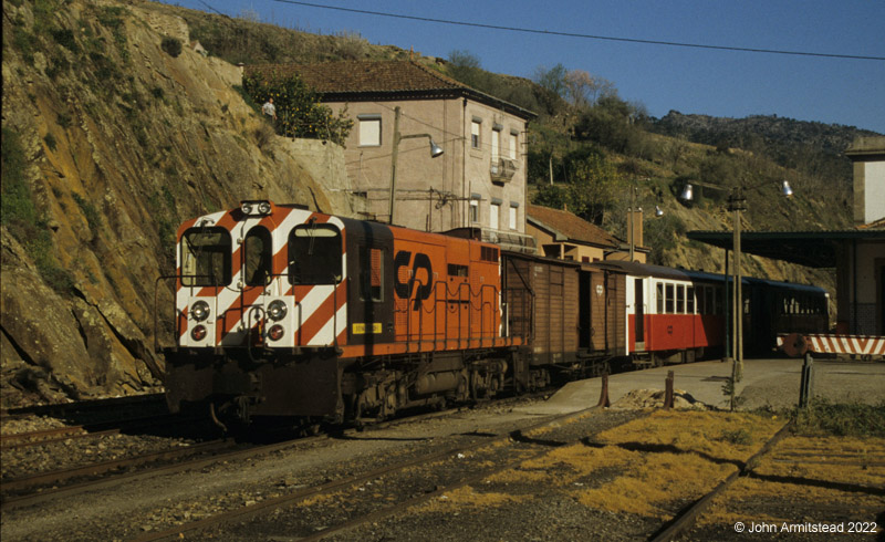 CP narrow-gauge loco at Tua