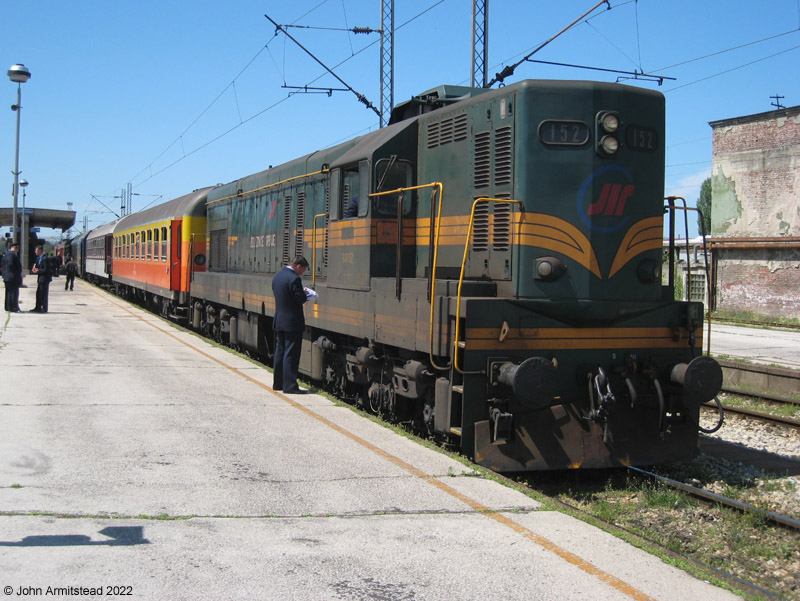 ŽS Class 661 at Niš