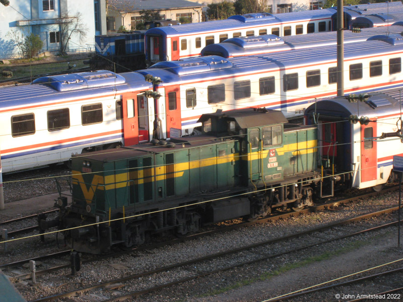 TCDD Class DE11000 at Istanbul Haydarpasa