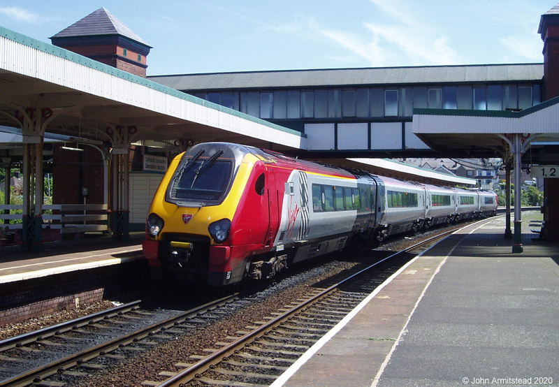 Class 221 at Llandudno Junction