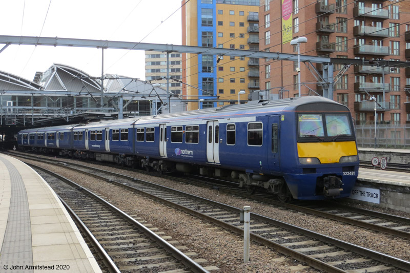 Class 322 at Leeds