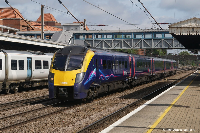 Hull Trains Class 180 at Welwyn Garden City