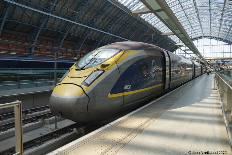 Class 374 Eurostar at St Pancras