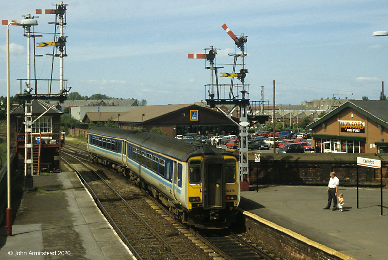 Class 156 at Castleford