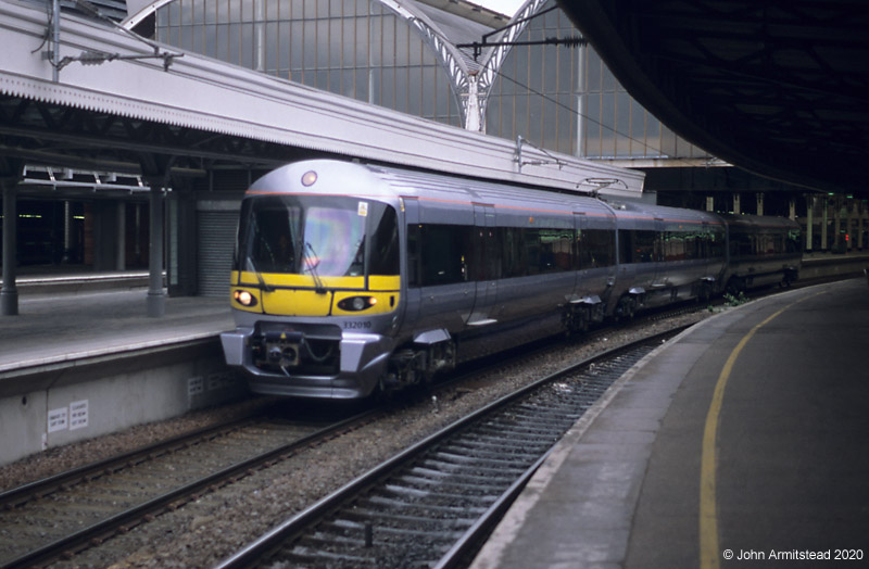 Class 332 Heathrow Express at Paddington