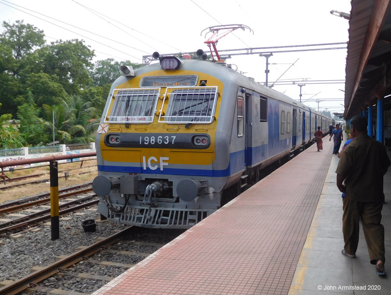 Modern emu at Mettupayalam