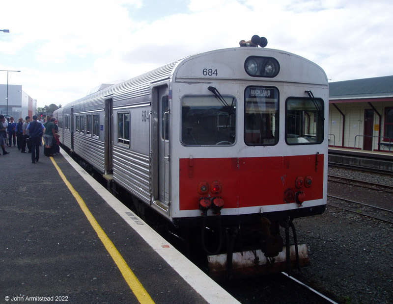 Auckland suburban train at Papakura