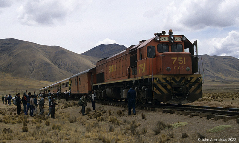 Train near Ayaviri